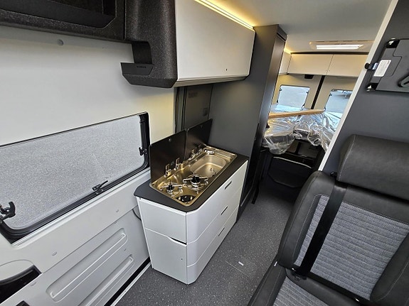 Adria TWIN SUPREME 640 SLB - Fiat MultiJet3 140HP (103kW) 35L 16 of 27