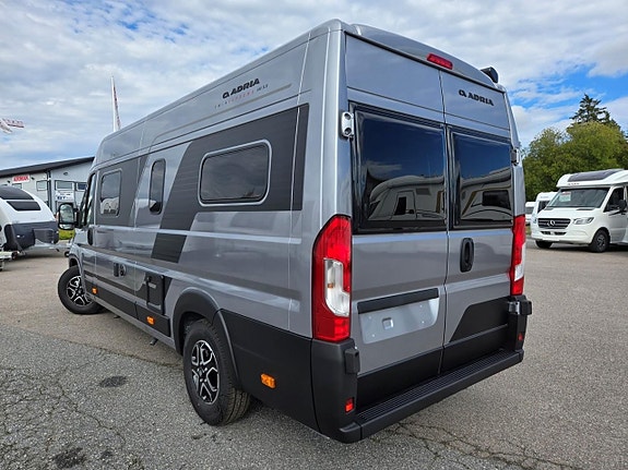Adria TWIN SUPREME 640 SLB - Fiat MultiJet3 140HP (103kW) 35L 5 of 27
