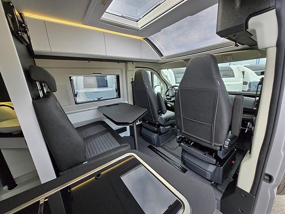 Adria TWIN SUPREME 640 SLB - Fiat MultiJet3 140HP (103kW) 35L 9 of 27