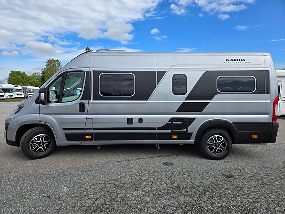 Adria TWIN SUPREME 640 SLB - Fiat MultiJet3 140HP (103kW) 35L 4 of 27