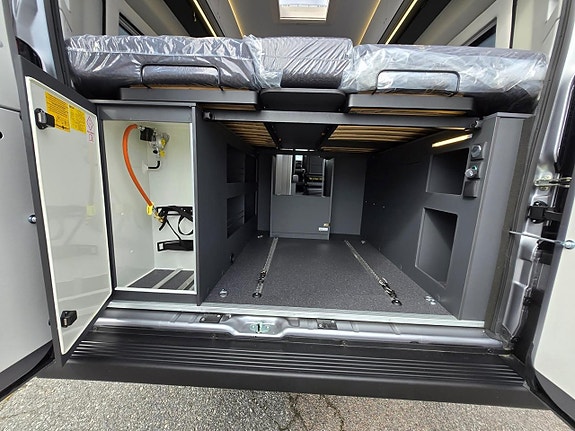Adria TWIN SUPREME 640 SLB - Fiat MultiJet3 140HP (103kW) 35L 24 of 27