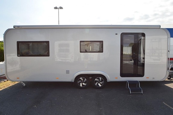 Adria Astella 644 DP 3 of 21