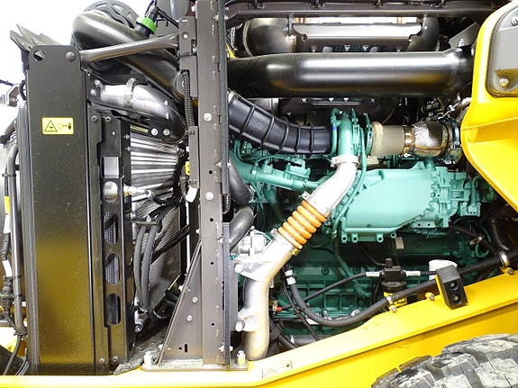 Volvo L90H2 6 of 6