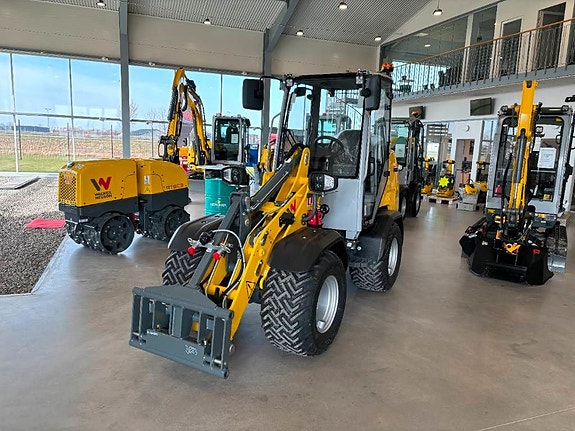 Wacker Neuson WL 28 2 of 6