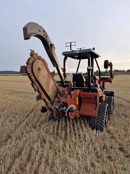 Ditch Witch RT 80 3 of 6