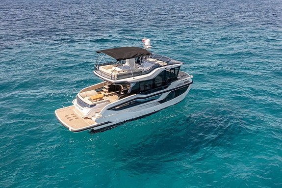 Galeon 430 Exploren - en världsnyhet! 2 of 12