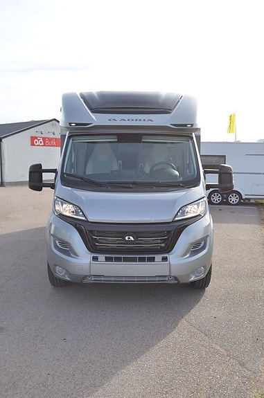 Adria Matrix Supreme 670 SL - FIAT EU VI E 2,2 140HP HD 43H 2 of 15