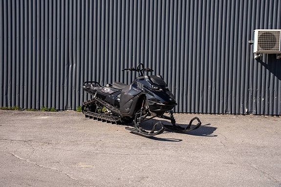 SKI-DOO SUMMIT X EXPERT 850 154" SHOT -23