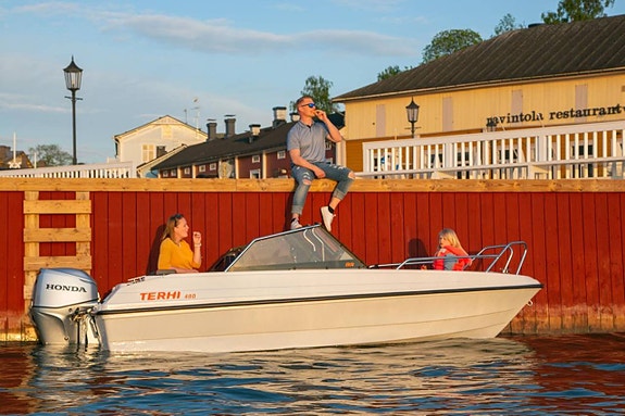 Terhi 480 BR med Suzuki DF 50