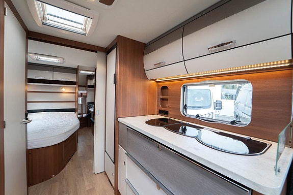 LMC Vivo 705 K *Barnkammare / Ny Dometic AC* HÖSTKAMPANJ 6 of 15