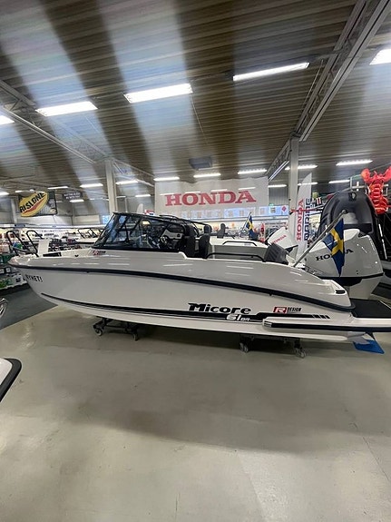 Micore 61 br R-Design & Honda 115hk