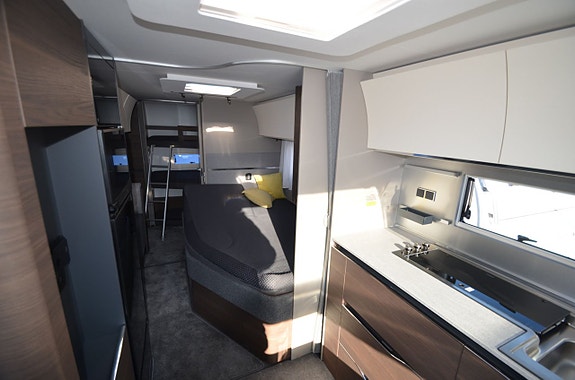 Adria ALPINA 663 UK 6 of 11