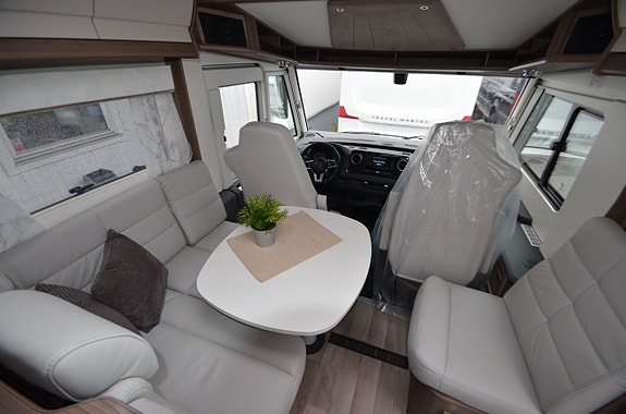 Kabe Imperial Travel Master Intergrated 790 LQB 13 of 14