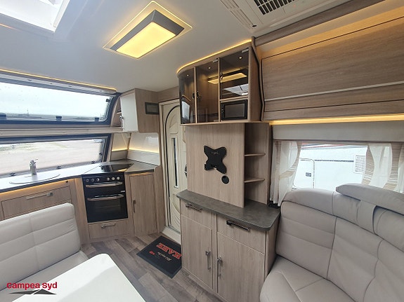 Kabe ROYAL 630 TDL FK KS *Mover * AC 17 of 21