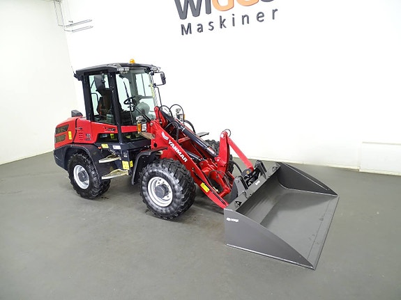 Yanmar V80-5 / 36km/t / Lastdemp / Centralsmörj 4 of 6