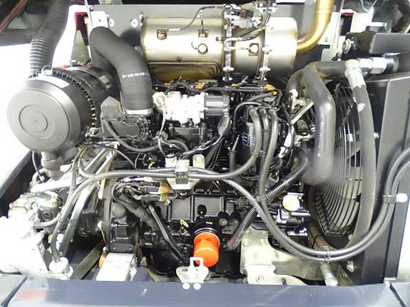 Yanmar V80-5 / 36km/t / Lastdemp / Centralsmörj 6 of 6