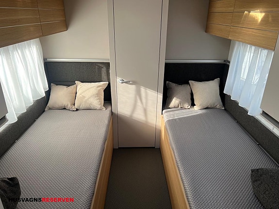 Adria Adora 613 HT 18 of 21