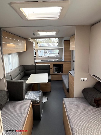 Adria Adora 613 HT 12 of 21