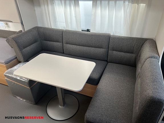 Adria Adora 613 HT 17 of 21
