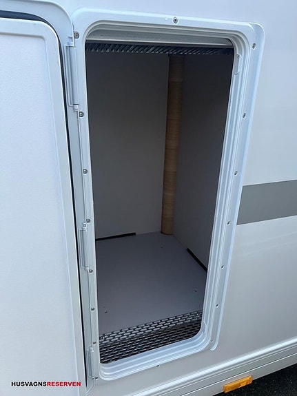 Adria Adora 613 HT 9 of 21