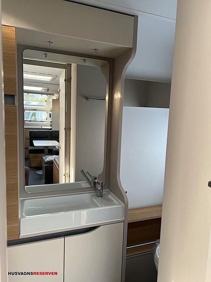 Adria Adora 613 HT 19 of 21