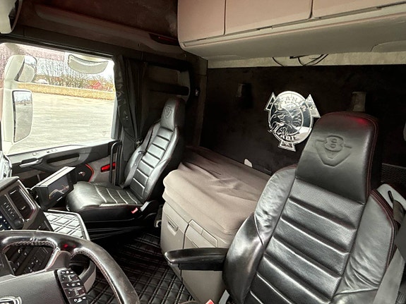 Scania S 580 Dragbil med Langendorf Trailer med Ramper 12 of 12