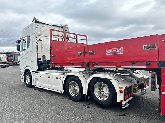 Scania S 580 Dragbil med Langendorf Trailer med Ramper 2 of 12