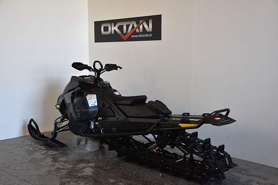 Ski-doo Summit EXPERT 850 Turbo 5 of 9