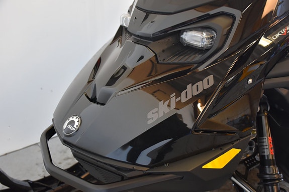 Ski-doo Summit EXPERT 850 Turbo 7 of 9