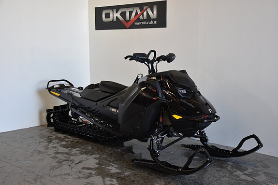 Ski-doo Summit EXPERT 850 Turbo 2 of 9