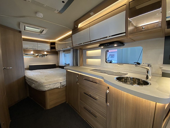 Knaus Scandinavian Selection 580 UF 10 of 20