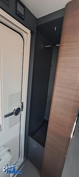 Adria Alpina 663 UK Pluspaket 3-våningsäng (AC-kampanj) 11 of 12