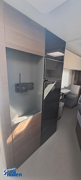 Adria Alpina 663 UK Pluspaket 3-våningsäng (AC-kampanj) 10 of 12