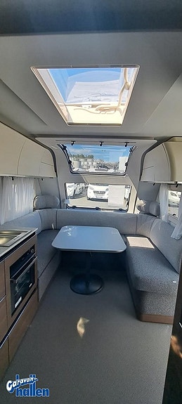 Adria Alpina 663 UK Pluspaket 3-våningsäng (AC-kampanj) 9 of 12
