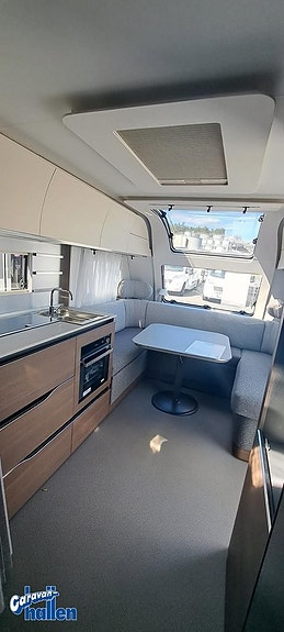 Adria Alpina 663 UK Pluspaket 3-våningsäng (AC-kampanj) 8 of 12