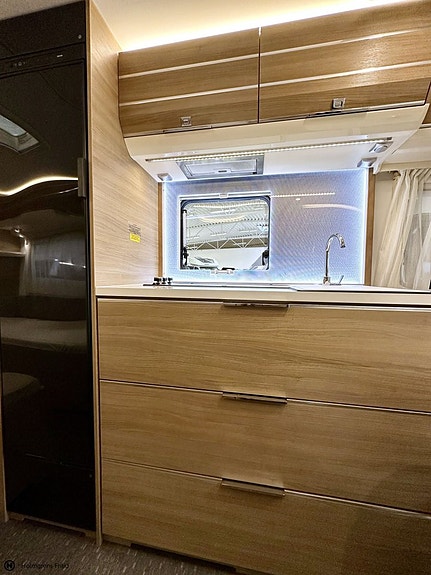 Adria Adora 572 UT 8 of 16