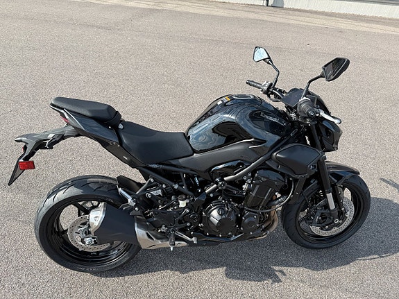 Kawasaki Z900 - Köp Online 3 of 12