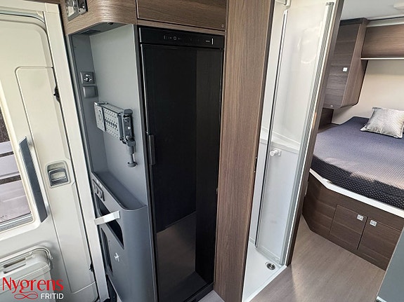 Adria Coral SUPREME 670 DC - Fiat MultiJet3 180HP (131 kW) HD 44H 11 of 18