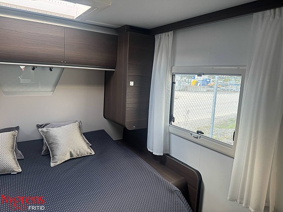 Adria Coral SUPREME 670 DC - Fiat MultiJet3 180HP (131 kW) HD 44H 14 of 18