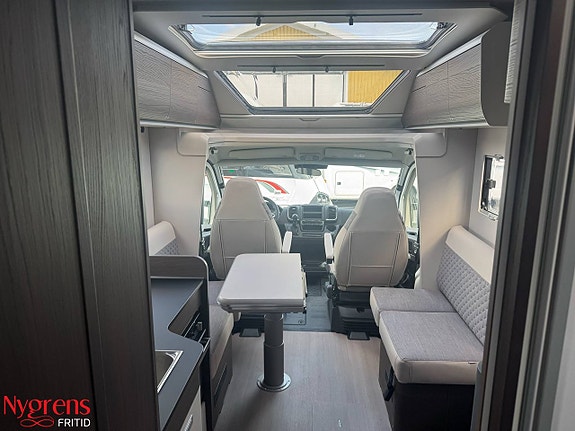 Adria Coral SUPREME 670 DC - Fiat MultiJet3 180HP (131 kW) HD 44H 15 of 18