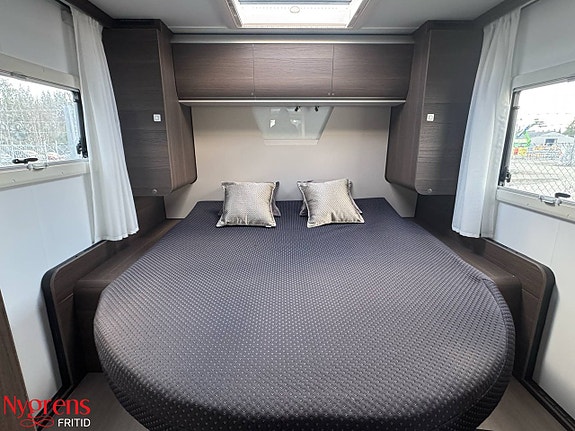 Adria Coral SUPREME 670 DC - Fiat MultiJet3 180HP (131 kW) HD 44H 13 of 18