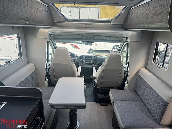Adria Coral SUPREME 670 DC - Fiat MultiJet3 180HP (131 kW) HD 44H 5 of 18