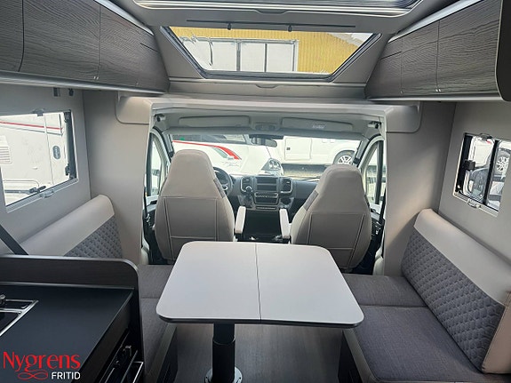 Adria Coral SUPREME 670 DC - Fiat MultiJet3 180HP (131 kW) HD 44H 6 of 18