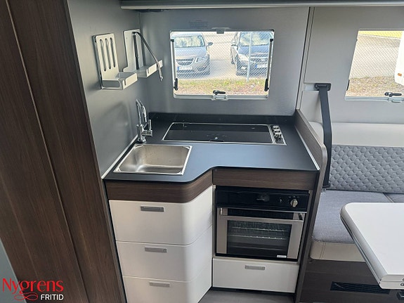 Adria Coral SUPREME 670 DC - Fiat MultiJet3 180HP (131 kW) HD 44H 9 of 18
