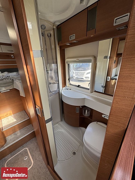 Knaus s liner 700 8 of 10