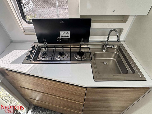 Adria ACTION 391 LH 8 of 12