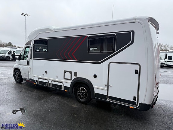 Bürstner Signature SFT 7.5 Dropdown-ALDE-ALKO-180Hk-Auto 5 of 21