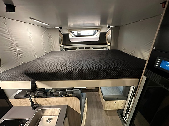Sun Living S 75 SL B-körkort / 5 bältade platser / Automat 165hk / Taksäng 15 of 22