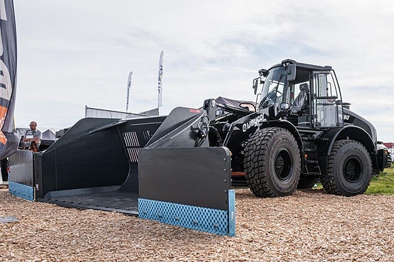WEYCOR 660 14 ton  BLACK EDITION  50 km  Tipplast 10000kg