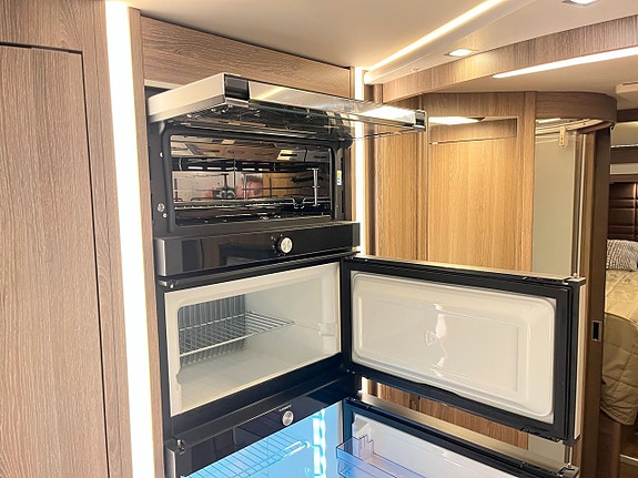 Kabe IMPERIAL 910 GB (Cinderella+MB+Hydben+Solcell+AC) 23 of 30
